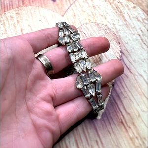 V I N T A G E 1980s rhinestone and silver bracelet